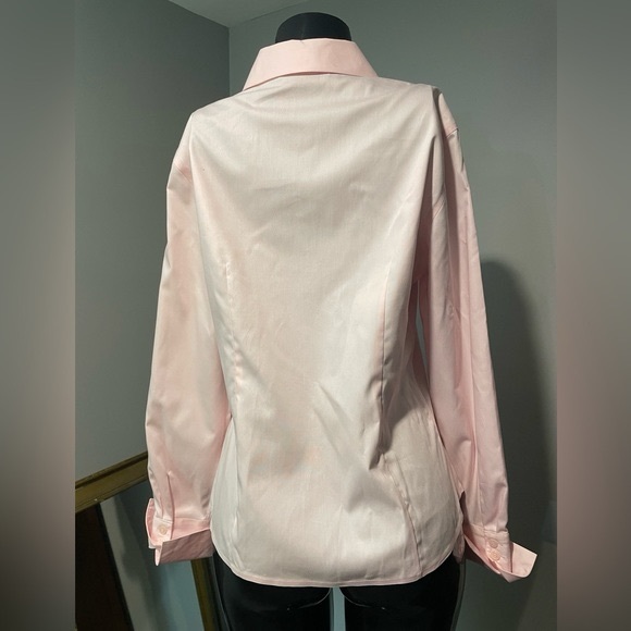 Women's Calvin Klein Fitted
Blouse ( 10) - Picture 4 of 4